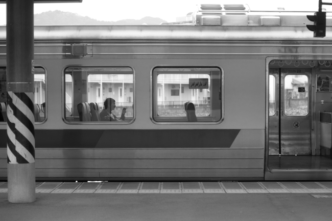 jim_robertson_waiting_osaka